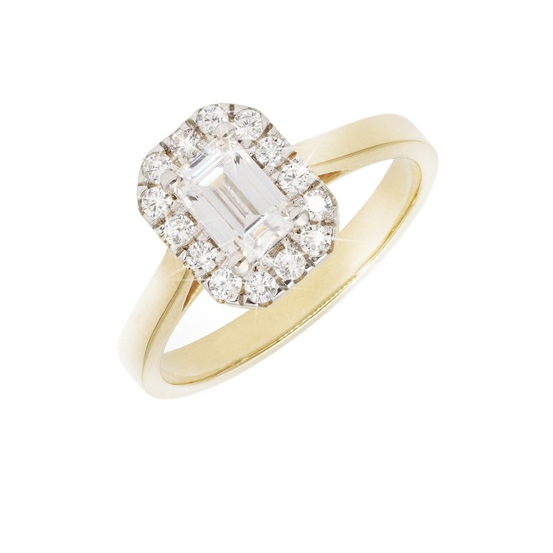 Aagaard rosetring i 9 eller 14 karat guld med 0,90 ct lab grown diamanter – kvadratisk centersten med cirkel af klare sten.